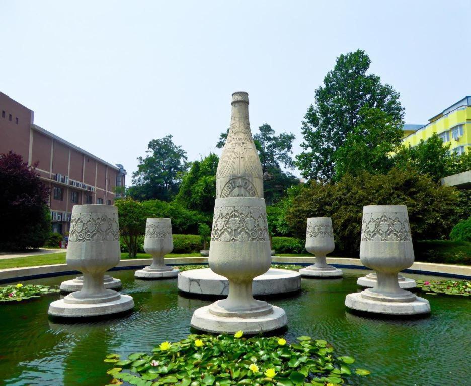 Lantian Garden Hostel Циндао Екстериор снимка