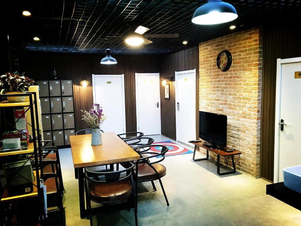 Lantian Garden Hostel Циндао Екстериор снимка