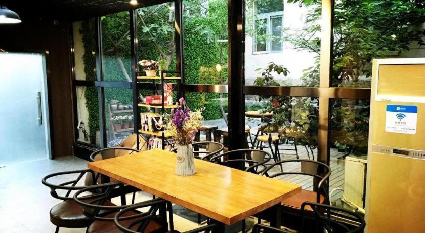 Lantian Garden Hostel Циндао Екстериор снимка