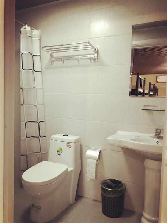 Lantian Garden Hostel Циндао Екстериор снимка